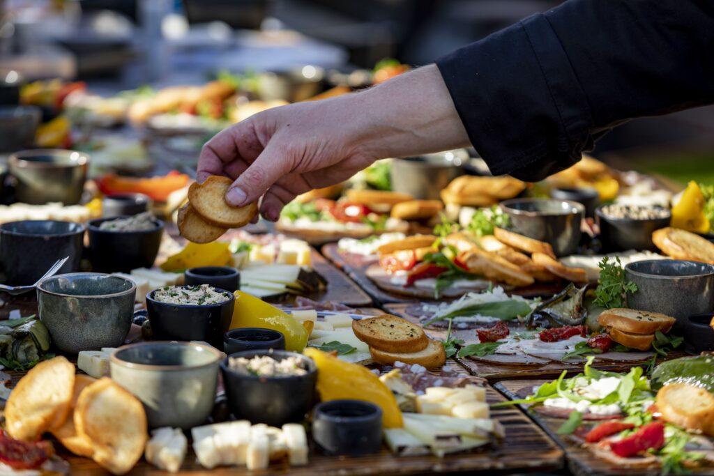 Toscaanse sharing dinner catering met Italiaanse gerechten en mediterrane sfeer voor evenementen