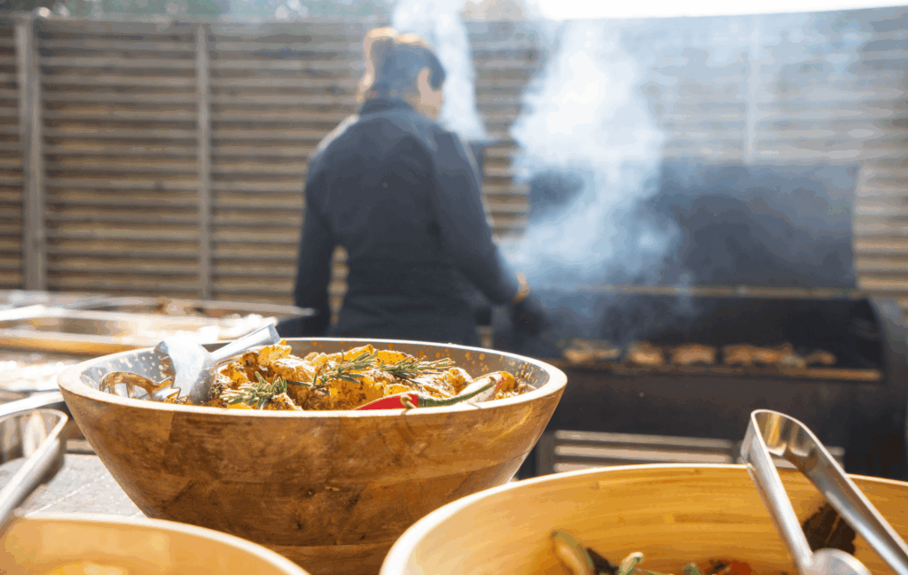 BBQ specials surf 'n turf sharing dinner van CaterEvents met luxe vlees- en visgerechten om te delen