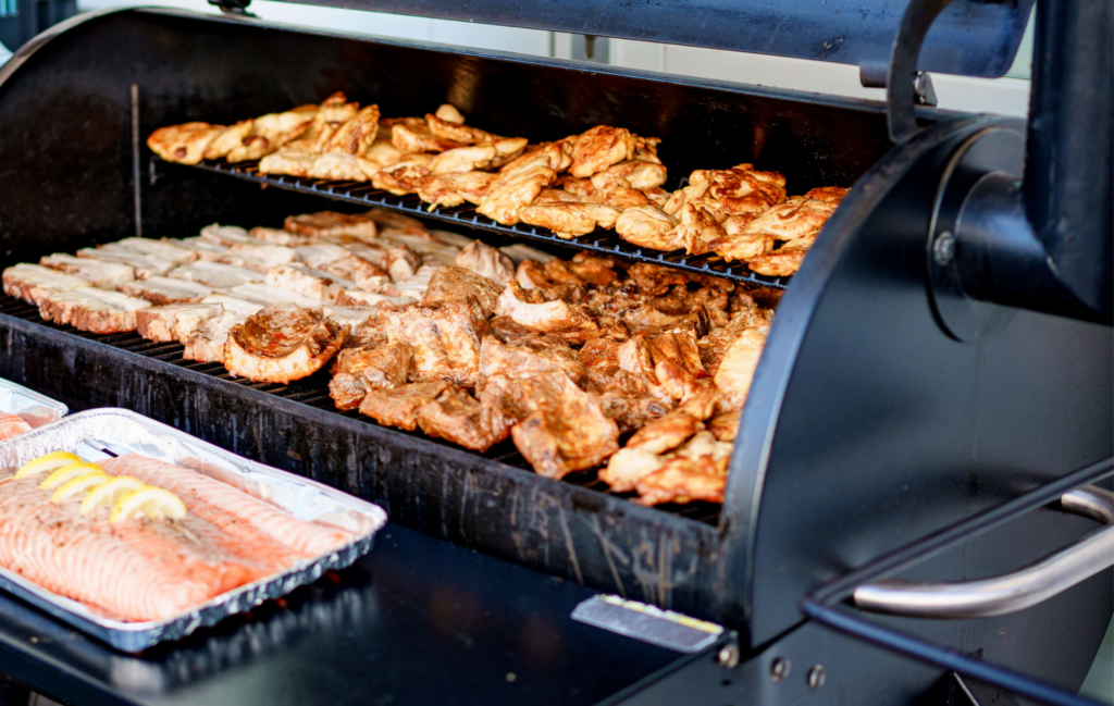 BBQ Fish & meat catering van CaterEvents met gegrilde vis- en vleesgerechten van de barbecue