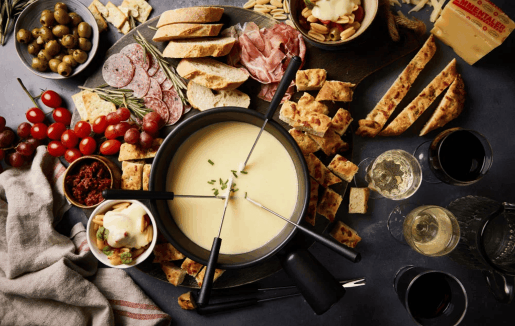 Kaasfondue catering van CaterEvents - live foodcorner hersft/ winter met Zwitserse kaasfondue en dipgerechten voor evenementen